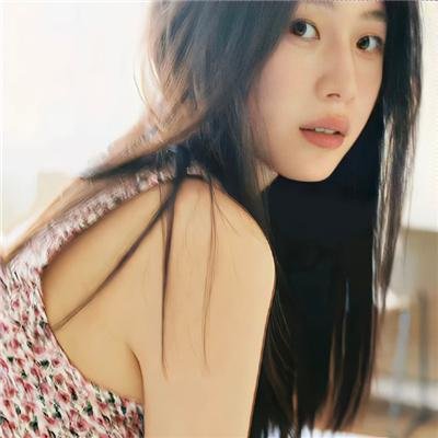 红衣少女